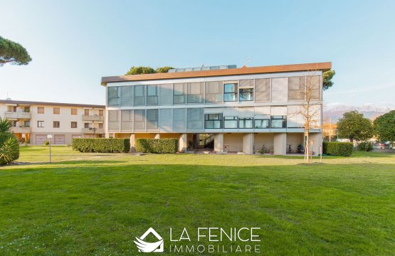 Vendita Appartamento Mare Forte Dei Marmi Toscana